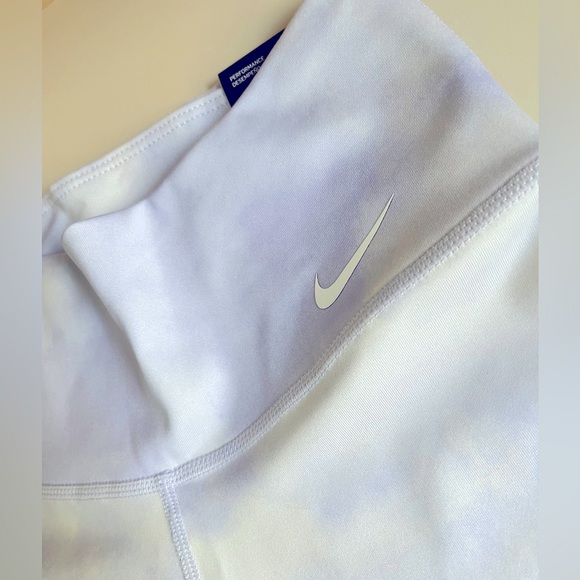 Nike Women’s Mid-Rise Lavender Tie-Dye Biker Short - Picture 7 of 7